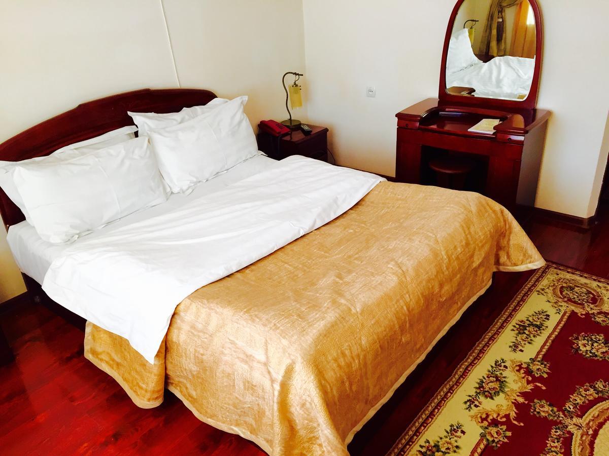 טרז Hotel Ark Ms מראה חיצוני תמונה