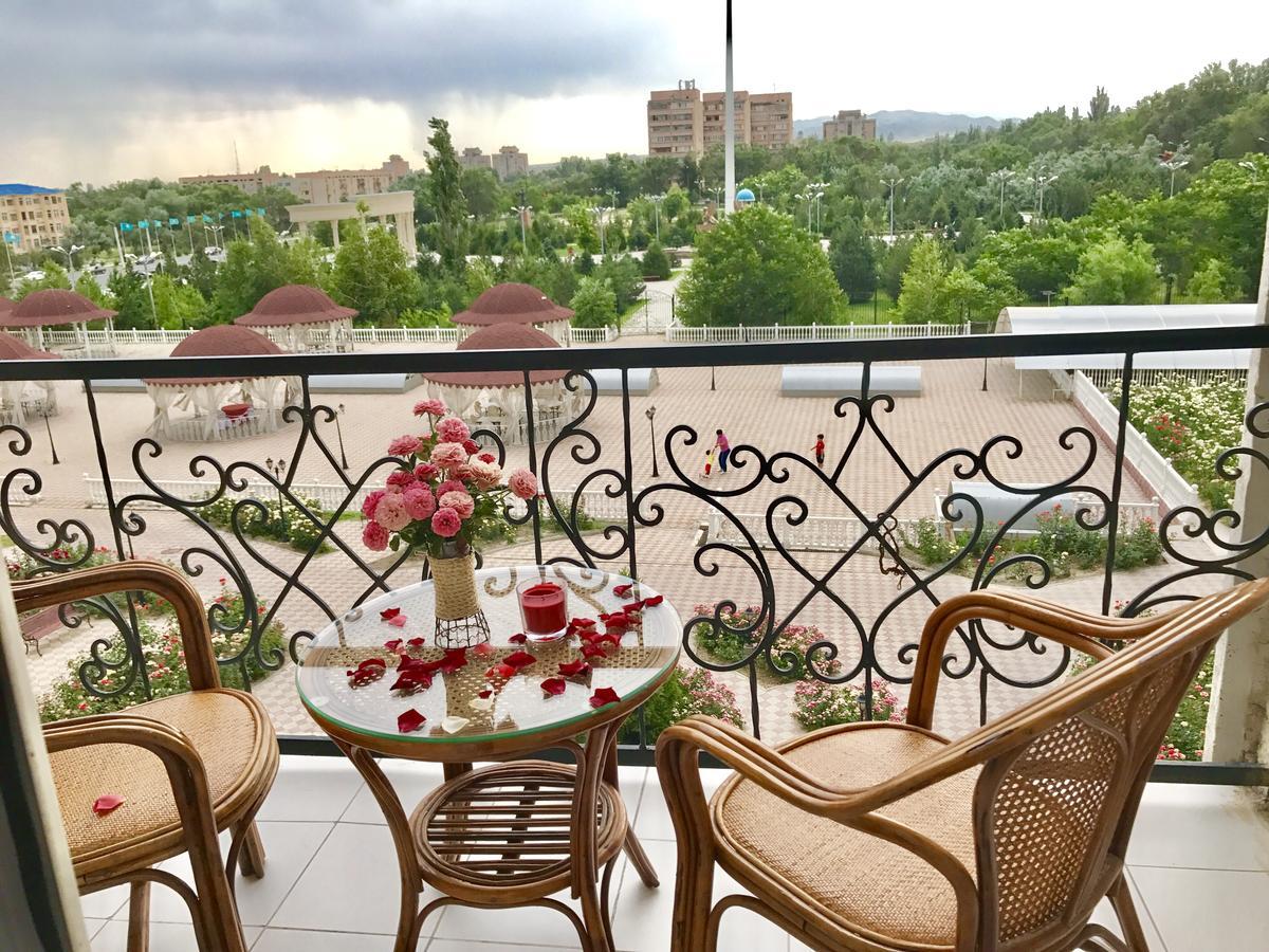 טרז Hotel Ark Ms מראה חיצוני תמונה